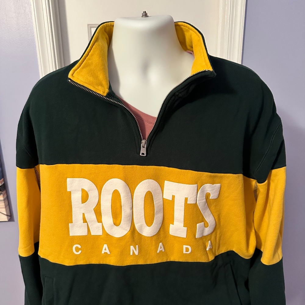 Roots Green/Gold Half Zipper Sweatshirt XL